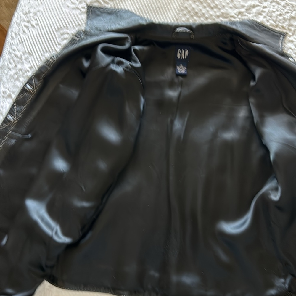Black Leather Jean jacket (M) - Picture 5 of 9